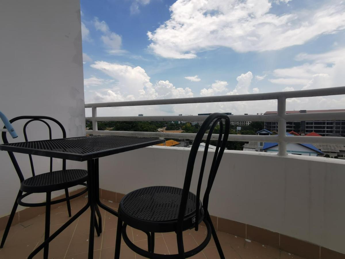 Daisy Residence Pantai Jomtien Luaran gambar