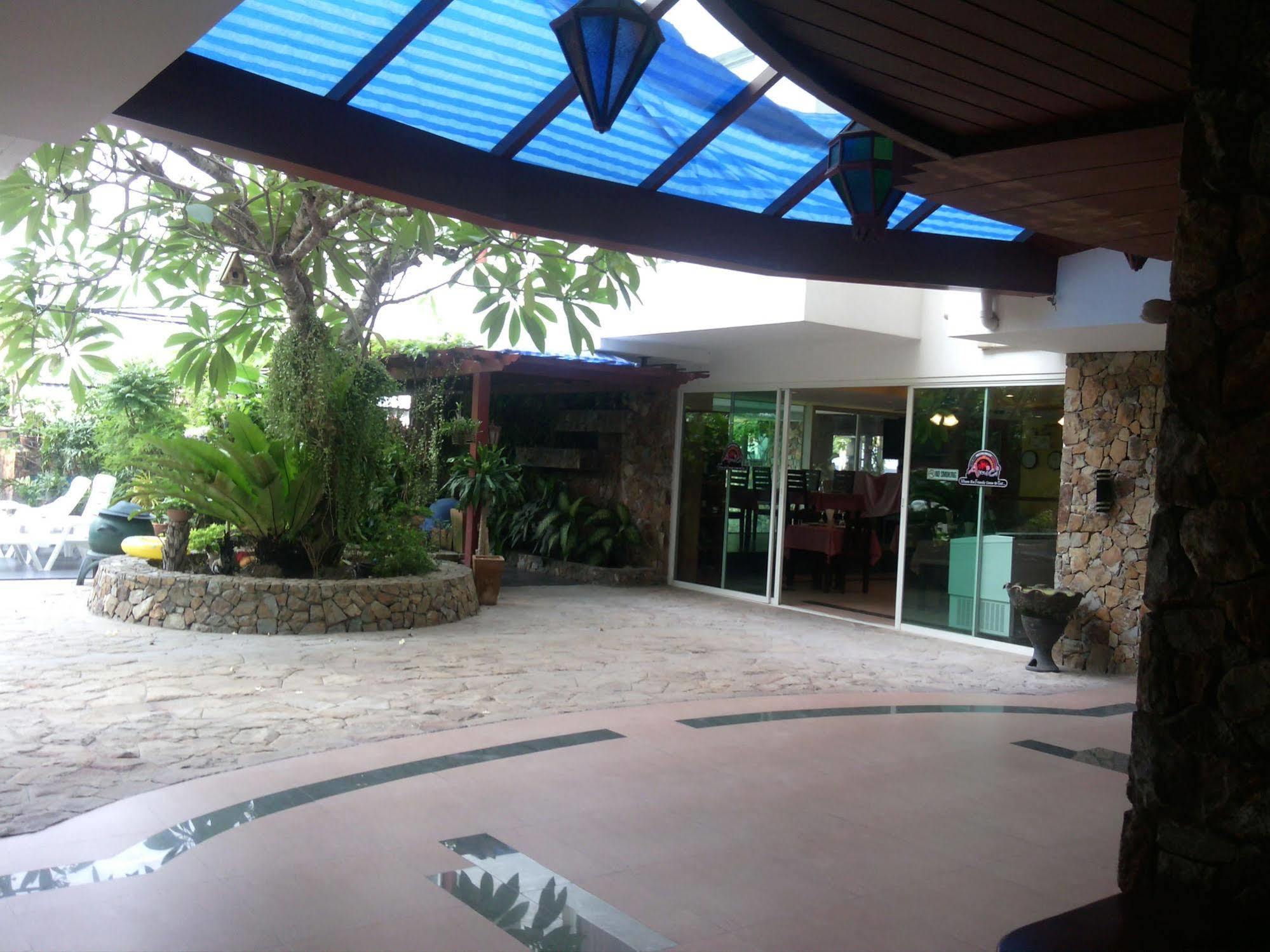 Daisy Residence Pantai Jomtien Luaran gambar