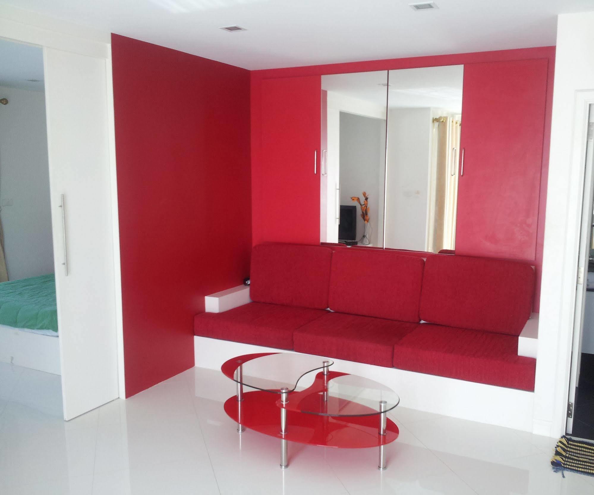 Daisy Residence Pantai Jomtien Luaran gambar